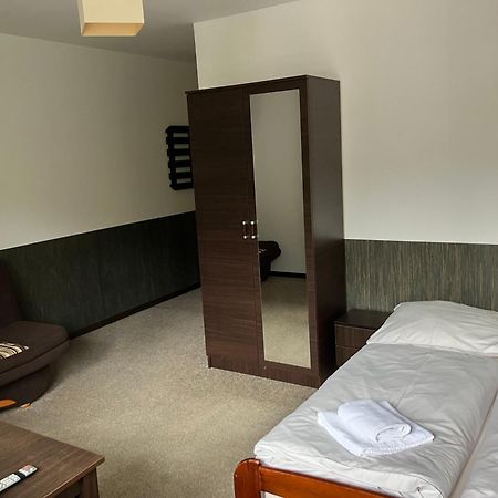 Niezapominajka Bed & Breakfast ชเจอร์ค ภายนอก รูปภาพ