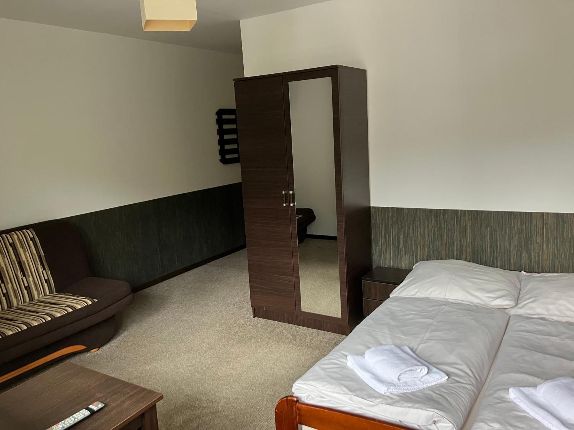 Niezapominajka Bed & Breakfast ชเจอร์ค ภายนอก รูปภาพ
