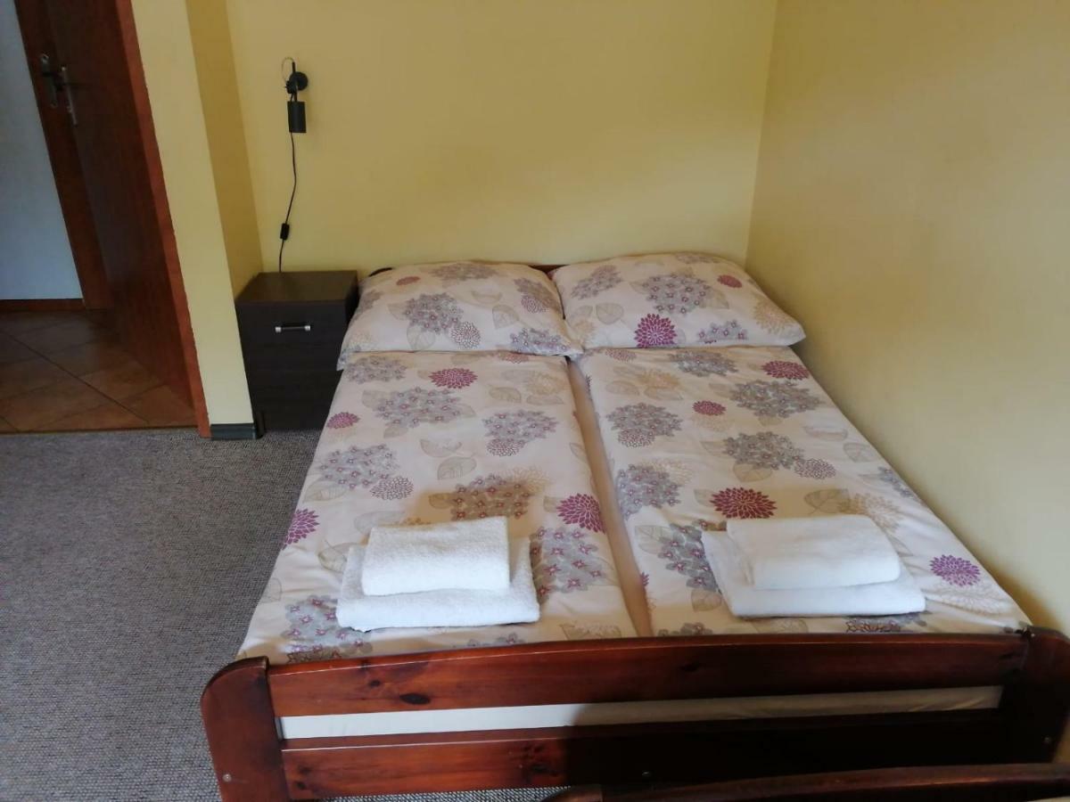 Niezapominajka Bed & Breakfast ชเจอร์ค ภายนอก รูปภาพ