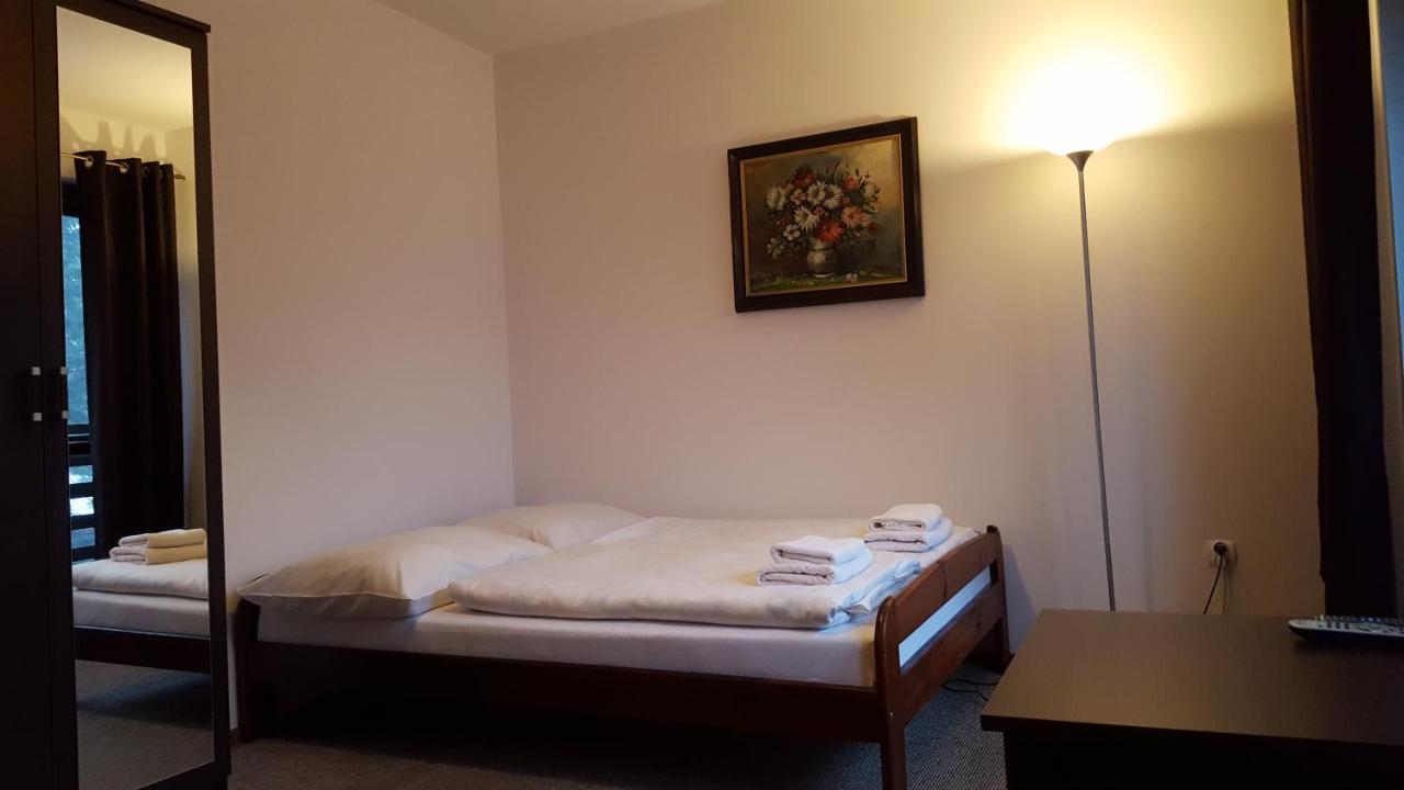 Niezapominajka Bed & Breakfast ชเจอร์ค ภายนอก รูปภาพ
