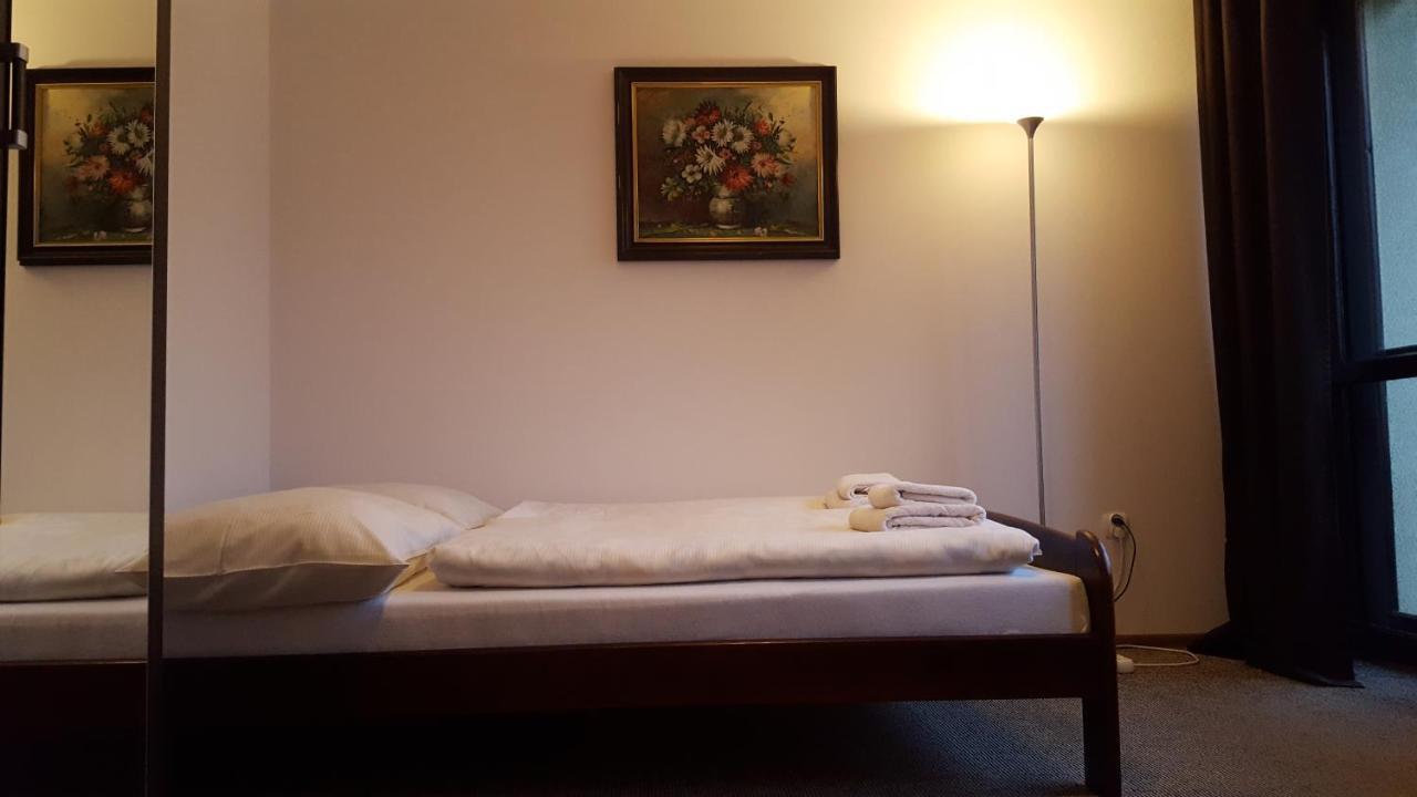 Niezapominajka Bed & Breakfast ชเจอร์ค ภายนอก รูปภาพ